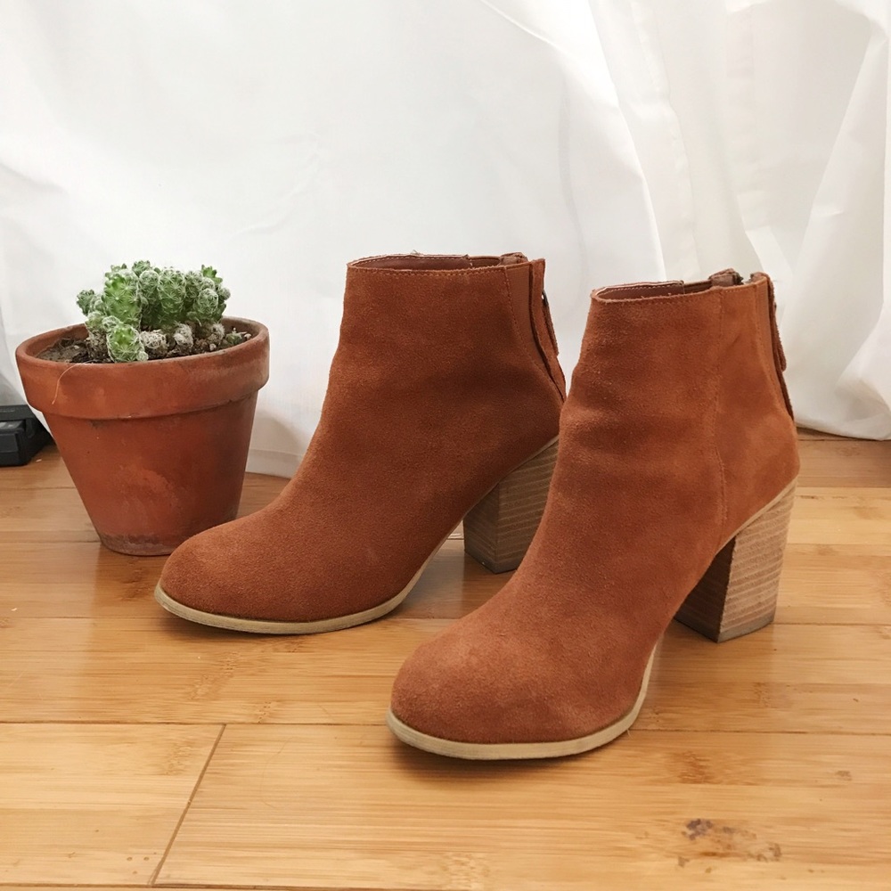 COPY - Brown Suede Boots